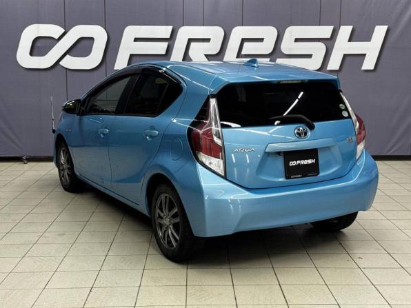 Toyota Aqua I Рестайлинг с пробегом 2017 года, цена 929 000 рублей, 137000 км, хэтчбек, Автокод Объявления
