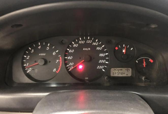 Nissan Almera II (N16) с пробегом 2000 года, цена 220 000 рублей, 327784 км, хэтчбек, Автокод Объявления