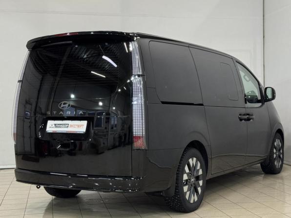 Hyundai Staria I с пробегом 2024 года, цена 6 720 000 рублей, 68813 км, минивэн, Автокод Объявления