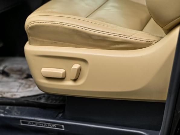 Toyota Alphard III Рестайлинг с пробегом 2019 года, цена 3 562 000 рублей, 153251 км, минивэн, Автокод Объявления