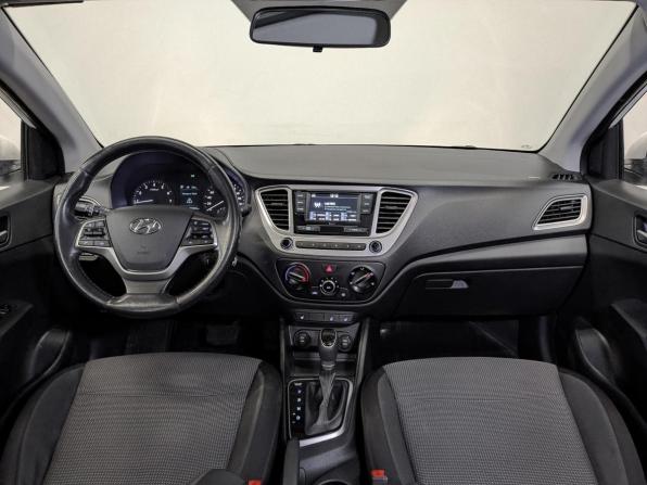 Hyundai Solaris II с пробегом 2019 года, цена 1 060 000 рублей, 141460 км, седан, Автокод Объявления
