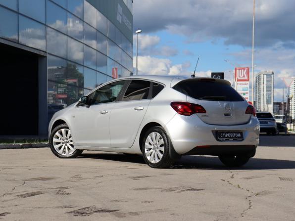 Opel Astra J с пробегом 2011 года, цена 675 000 рублей, 141490 км, хэтчбек, Автокод Объявления