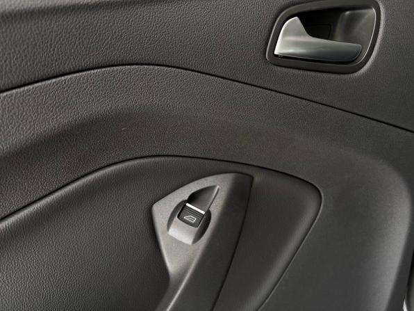 Ford Kuga II Рестайлинг с пробегом 2018 года, цена 1 700 000 рублей, 113000 км, внедорожник, Автокод Объявления