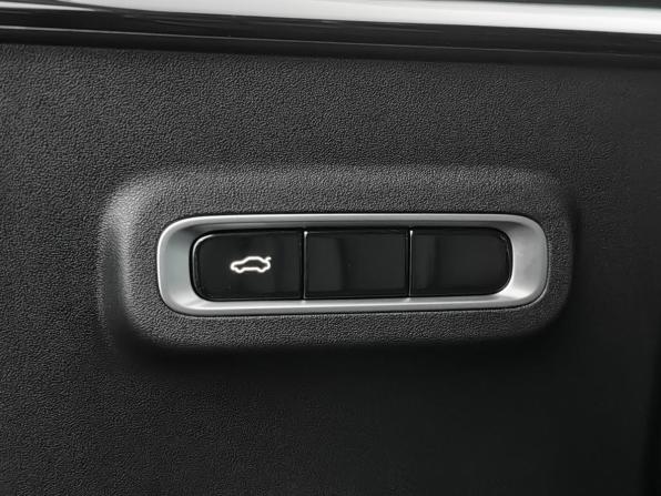 Omoda C5 I Рестайлинг с пробегом 2024 года, цена 2 779 900 рублей, 9726 км, внедорожник, Автокод Объявления