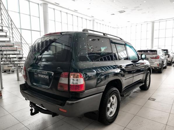 Toyota Land Cruiser 100 Series Рестайлинг 2 с пробегом 2006 года, цена 1 350 000 рублей, 733052 км, внедорожник, Автокод Объявления