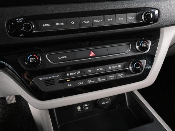 Kia Carnival III с пробегом 2019 года, цена 3 255 000 рублей, 93920 км, минивэн, Автокод Объявления