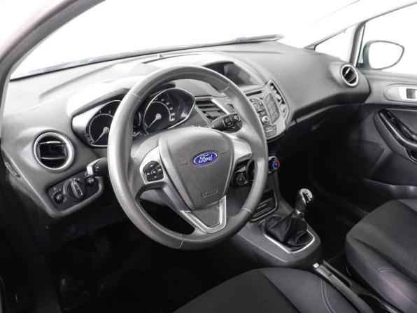 Ford Fiesta Mk6 Рестайлинг с пробегом 2015 года, цена 850 000 рублей, 97756 км, седан, Автокод Объявления