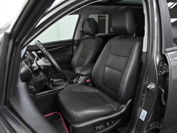 Kia Sorento II Рестайлинг с пробегом 2015 года, цена 1 749 000 рублей, 215000 км, внедорожник, Автокод Объявления