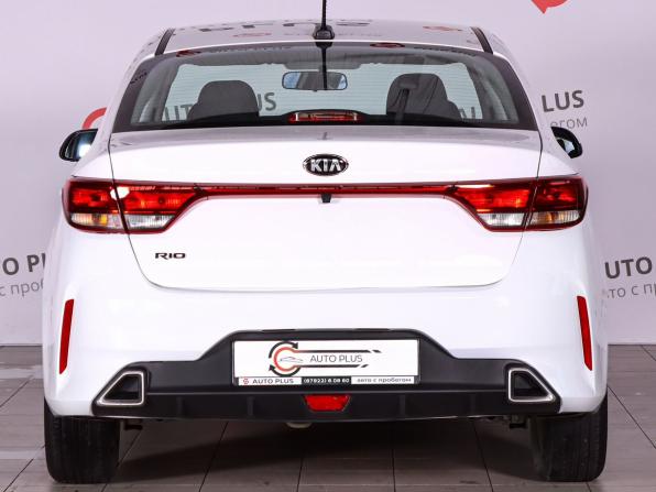 Kia Rio IV Рестайлинг с пробегом 2021 года, цена 1 390 000 рублей, 144500 км, седан, Автокод Объявления