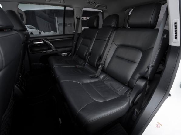 Toyota Land Cruiser 200 Series Рестайлинг 2 с пробегом 2017 года, цена 5 900 000 рублей, 197309 км, внедорожник, Автокод Объявления