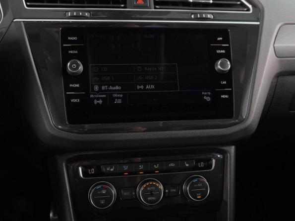 Volkswagen Tiguan II с пробегом 2020 года, цена 2 699 000 рублей, 129231 км, внедорожник, Автокод Объявления
