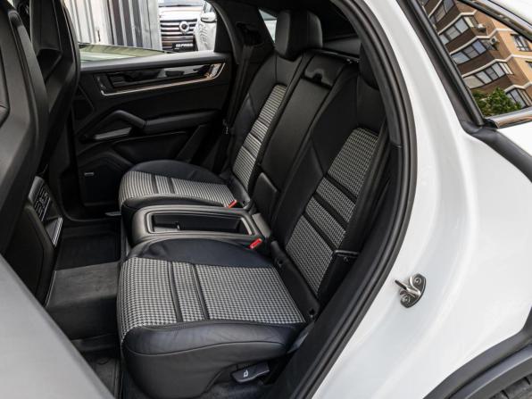 Porsche Cayenne III Рестайлинг с пробегом 2024 года, цена 16 750 000 рублей, 11329 км, внедорожник, Автокод Объявления