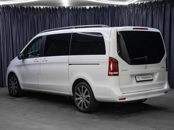 Mercedes-Benz V-Класс III (W447) Рестайлинг с пробегом 2022 года, цена 7 498 000 рублей, 52783 км, минивэн, Автокод Объявления