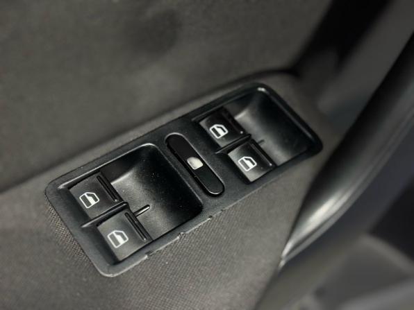 Volkswagen Polo V с пробегом 2011 года, цена 759 000 рублей, 141000 км, хэтчбек, Автокод Объявления
