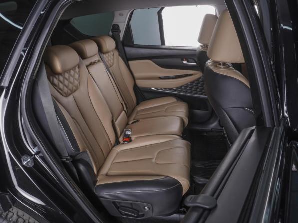 Hyundai Santa Fe IV Рестайлинг с пробегом 2023 года, цена 4 570 000 рублей, 31460 км, внедорожник, Автокод Объявления