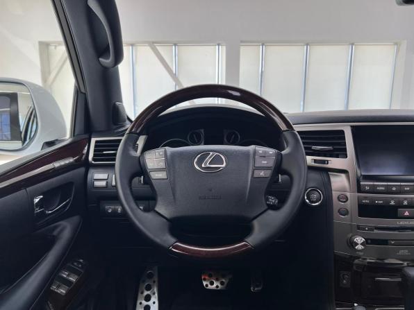 Lexus LX III Рестайлинг с пробегом 2014 года, цена 4 250 000 рублей, 211000 км, внедорожник, Автокод Объявления