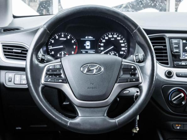Hyundai Solaris II с пробегом 2018 года, цена 1 184 000 рублей, 179206 км, седан, Автокод Объявления