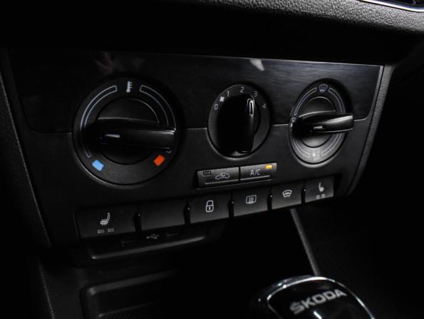 Skoda Rapid II с пробегом 2021 года, цена 1 439 000 рублей, 98693 км, лифтбек, Автокод Объявления