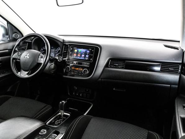 Mitsubishi Outlander III Рестайлинг 3 с пробегом 2020 года, цена 1 999 000 рублей, 158435 км, внедорожник, Автокод Объявления