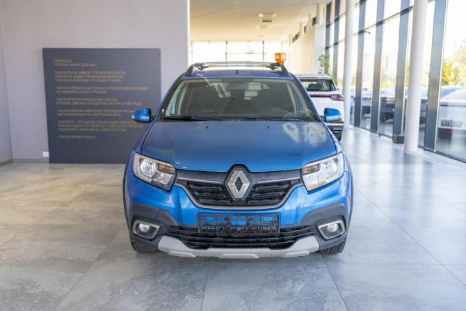 Renault Sandero II Рестайлинг с пробегом 2018 года, цена 1 871 500 рублей, 103753 км, хэтчбек, Автокод Объявления