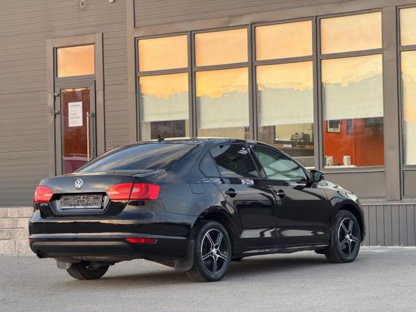 Volkswagen Jetta VI Рестайлинг с пробегом 2014 года, цена 800 000 рублей, 254200 км, седан, Автокод Объявления