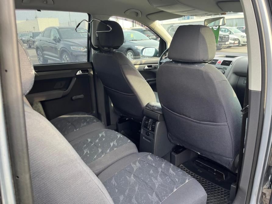 Volkswagen Touran I Рестайлинг Санкт-Петербург  - изображение 20
