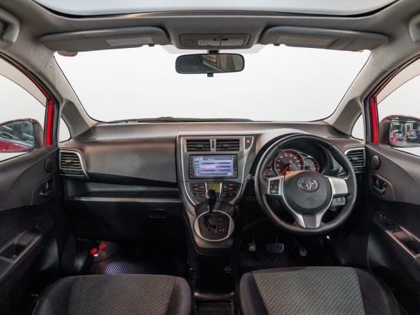 Toyota Ractis II с пробегом 2011 года, цена 975 000 рублей, 133919 км, хэтчбек, Автокод Объявления