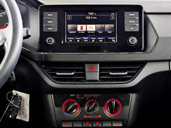 Volkswagen Polo VI с пробегом 2021 года, цена 1 650 000 рублей, 47919 км, лифтбек, Автокод Объявления
