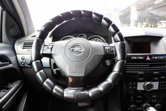 Opel Astra H Рестайлинг с пробегом 2010 года, цена 409 000 рублей, 297825 км, хэтчбек, Автокод Объявления