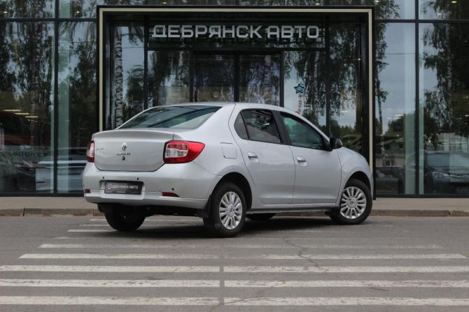 Renault Logan II с пробегом 2015 года, цена 849 000 рублей, 152674 км, седан, Автокод Объявления