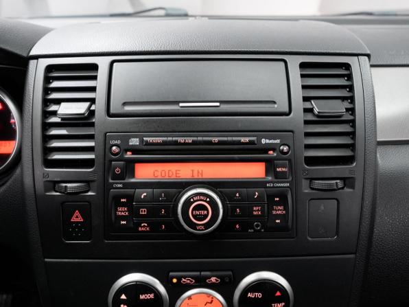 Nissan Tiida I Рестайлинг с пробегом 2011 года, цена 821 000 рублей, 180000 км, хэтчбек, Автокод Объявления