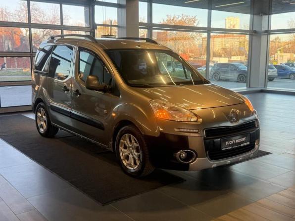 Peugeot Partner II Рестайлинг с пробегом 2012 года, цена 595 000 рублей, 348932 км, минивэн, Автокод Объявления