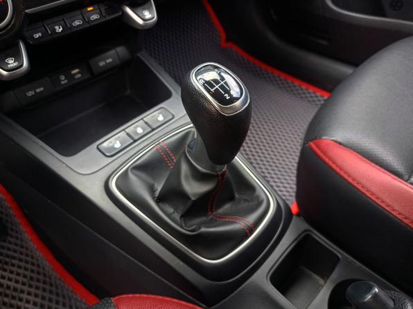 Kia Rio IV с пробегом 2019 года, цена 1 541 540 рублей, 103500 км, хэтчбек, Автокод Объявления