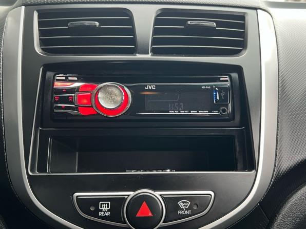 Hyundai Solaris I с пробегом 2011 года, цена 619 000 рублей, 205000 км, седан, Автокод Объявления