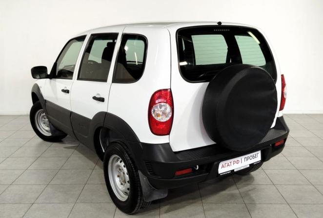 Chevrolet Niva I Рестайлинг с пробегом 2018 года, цена 810 000 рублей, 124495 км, внедорожник, Автокод Объявления