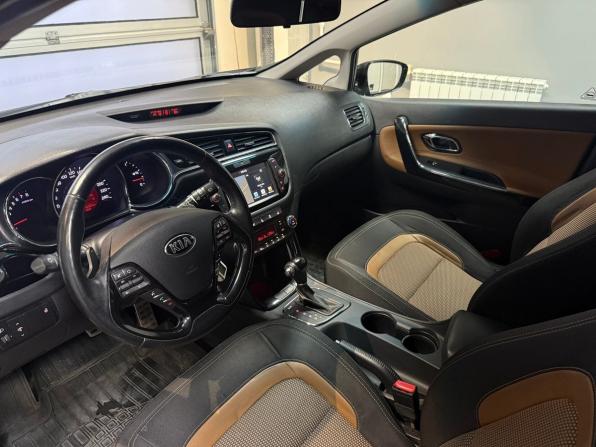 Kia Ceed II Рестайлинг с пробегом 2017 года, цена 1 397 000 рублей, 121633 км, универсал, Автокод Объявления