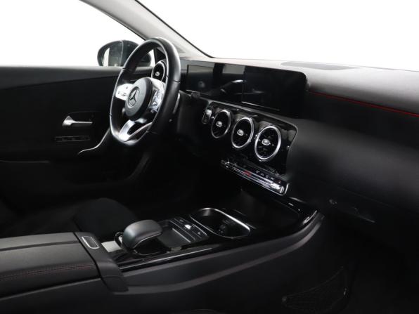 Mercedes-Benz A-Класс IV (W177) с пробегом 2018 года, цена 2 557 500 рублей, 53526 км, хэтчбек, Автокод Объявления