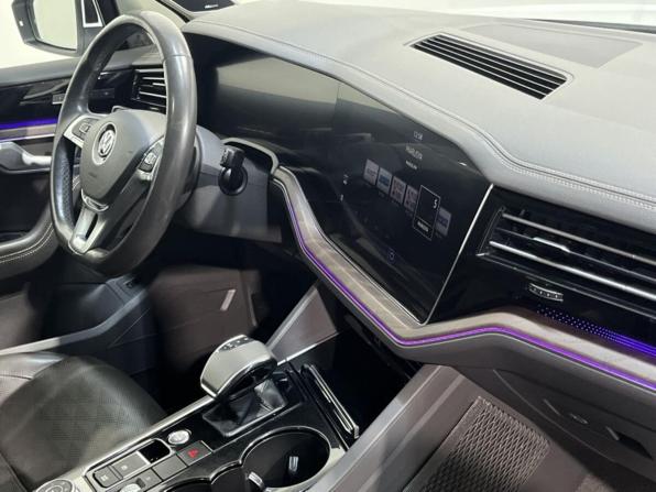Volkswagen Touareg III с пробегом 2018 года, цена 3 655 000 рублей, 389636 км, внедорожник, Автокод Объявления