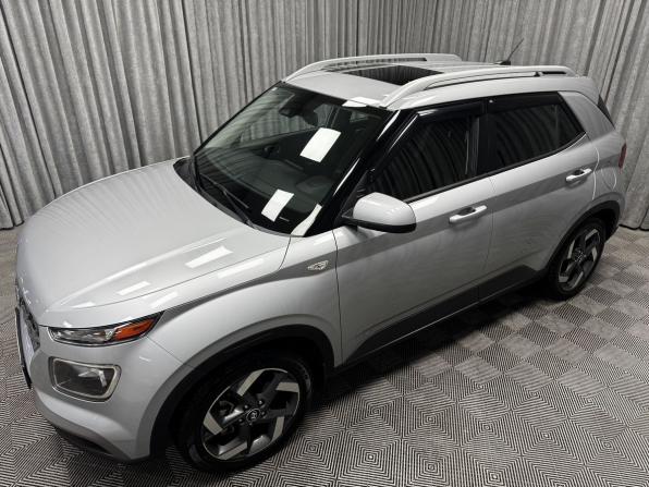 Hyundai Venue I с пробегом 2022 года, цена 2 000 000 рублей, 93968 км, внедорожник, Автокод Объявления