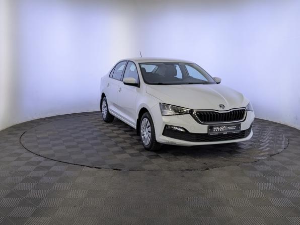 Skoda Rapid II с пробегом 2022 года, цена 1 740 000 рублей, 50751 км, лифтбек, Автокод Объявления
