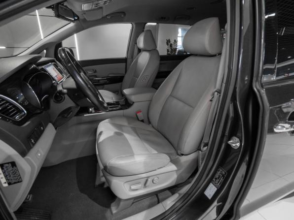Kia Carnival III с пробегом 2018 года, цена 2 645 000 рублей, 186632 км, минивэн, Автокод Объявления
