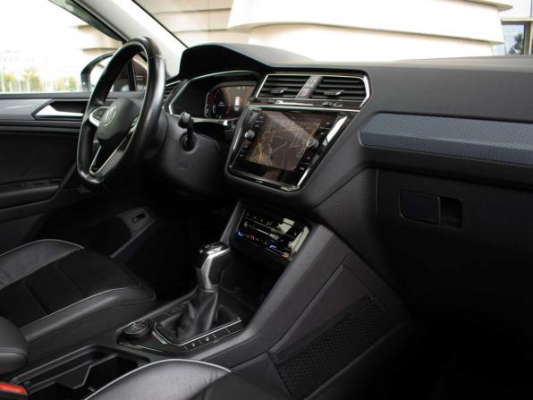 Volkswagen Tiguan II Рестайлинг с пробегом 2021 года, цена 2 850 000 рублей, 93000 км, внедорожник, Автокод Объявления