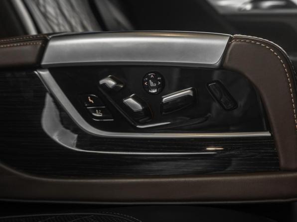 BMW 7 серии VI (G11/G12) Рестайлинг с пробегом 2019 года, цена 6 299 000 рублей, 92946 км, седан, Автокод Объявления
