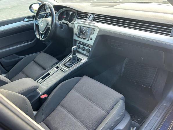 Volkswagen Passat B8 с пробегом 2017 года, цена 1 379 000 рублей, 196000 км, универсал, Автокод Объявления