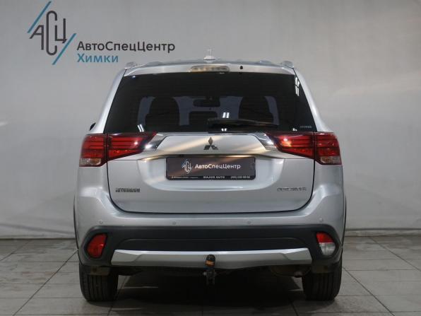 Mitsubishi Outlander III Рестайлинг 2 с пробегом 2017 года, цена 1 949 800 рублей, 108000 км, внедорожник, Автокод Объявления