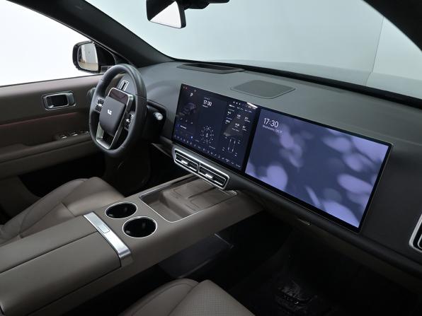 Li Auto (Lixiang) L6 I с пробегом 2025 года, цена 6 970 000 рублей, 8700 км, внедорожник, Автокод Объявления