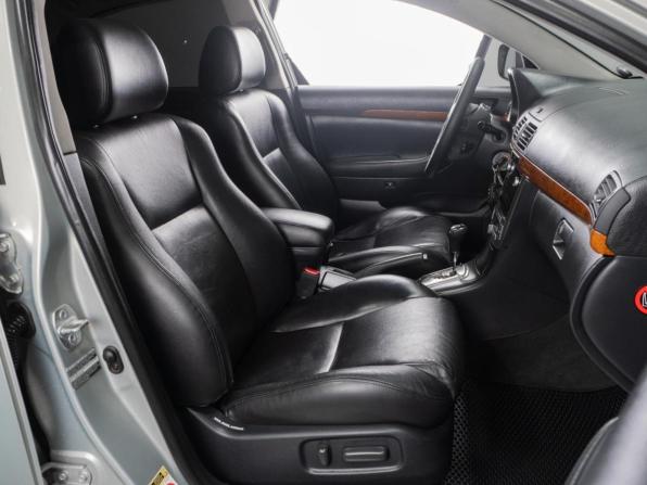 Toyota Avensis II Рестайлинг с пробегом 2006 года, цена 950 000 рублей, 209323 км, седан, Автокод Объявления