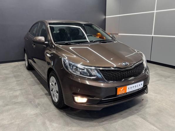 Kia Rio III Рестайлинг с пробегом 2017 года, цена 979 000 рублей, 99000 км, седан, Автокод Объявления