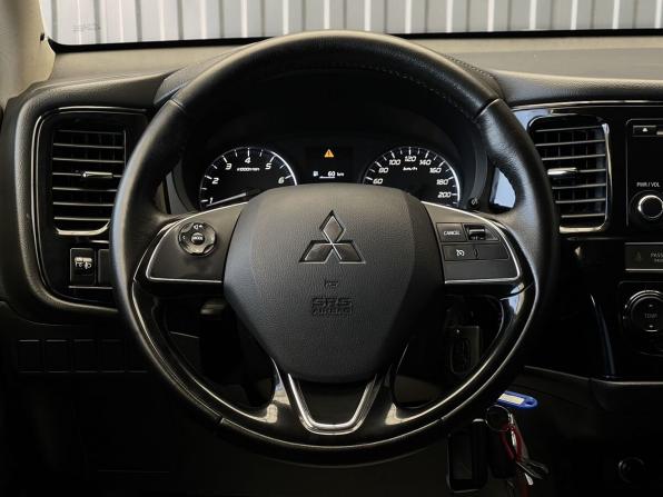 Mitsubishi Outlander III Рестайлинг 3 с пробегом 2018 года, цена 1 677 000 рублей, 161354 км, внедорожник, Автокод Объявления