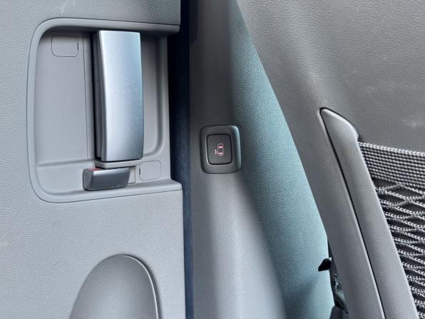 Kia Carnival III с пробегом 2019 года, цена 3 150 000 рублей, 54000 км, минивэн, Автокод Объявления
